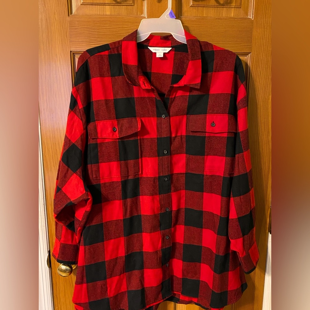 Old Navy Women’s Flannel Boyfriend Shirt in Red Buffalo Check